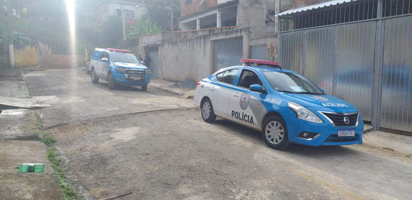 Tentativa de homicídio com troca de tiros no bairro Getúlio Vargas terminou com quatro detidos   