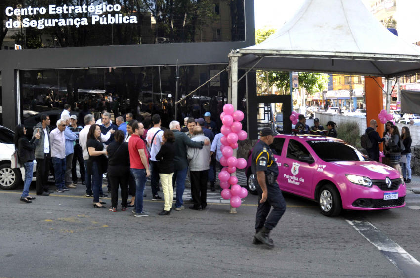 Prefeito Rodrigo Drable entrega viatura oficial do Patrulhamento da Mulher