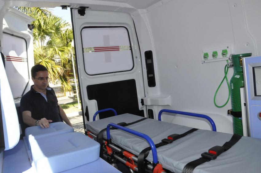 População de Pinheiral recebe nova ambulância