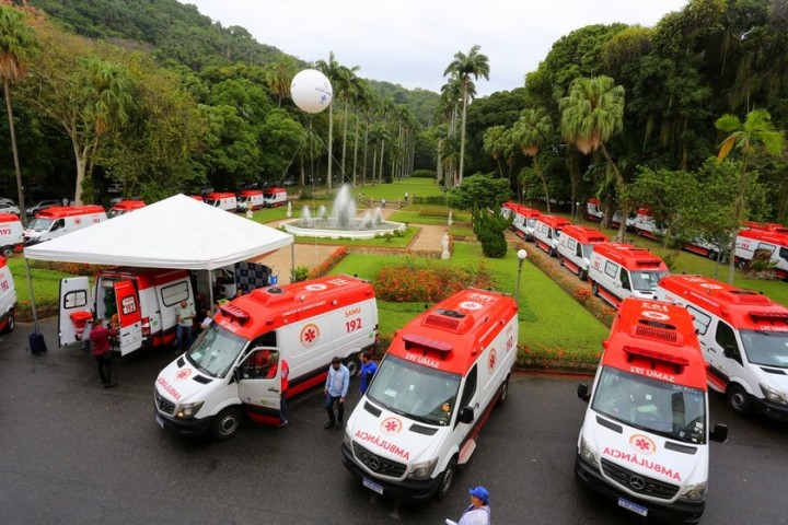 Estado entrega 72 ambulâncias para 47 cidades fluminenses