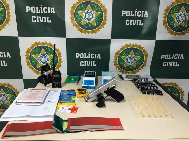 Policia Civil prende dupla suspeita de homicídio e tráfico de drogas no Retiro-VR