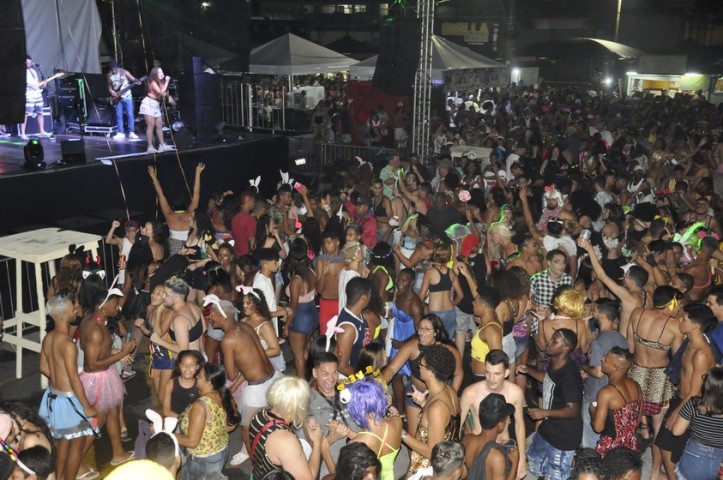Mais de sete mil foliões prestigiam o 1º dia do carnaval da família de Pinheiral