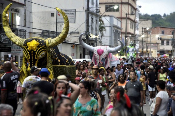 Carnaval de Barra Mansa atrai 30 mil foliões em quatro dias de festa