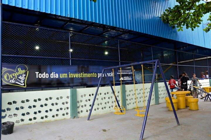 Bairro Fazendinha ganha quadra poliesportiva pelo programa ‘Orgulho de Volta’