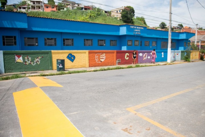 Prefeitura de Resende revitaliza faixas de pedestres nas imediações de unidades de ensino