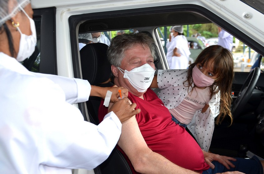 Prefeitura de Resende promove vacinação contra a covid-19 em drive-thru para primeira e segunda doses nesta quarta-feira, dia 07, na área de exposições