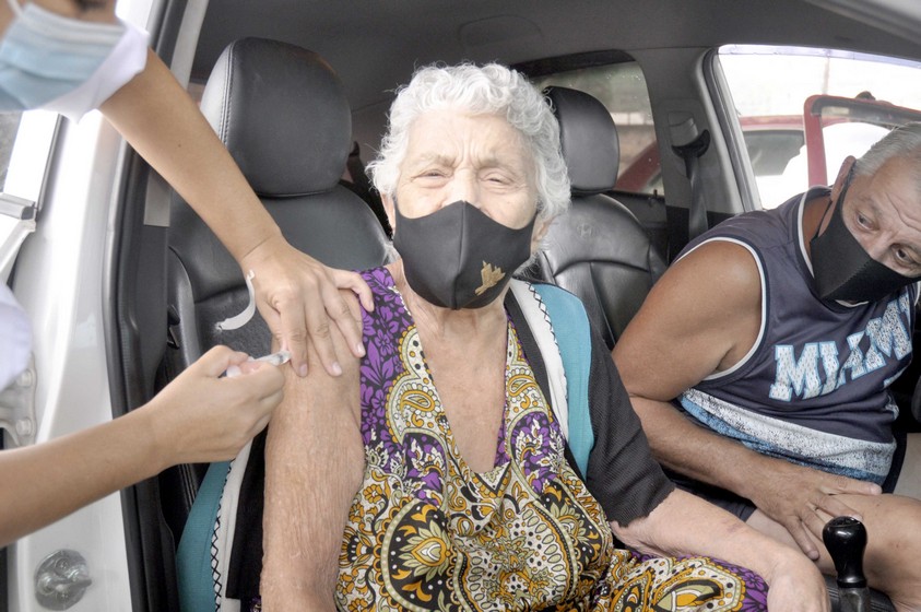 Idosos entre 85 e 89 anos começam a ser vacinados contra a Covid-19 em Barra Mansa