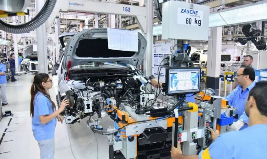 Pandemia motiva Volkswagen a suspender produção no Brasil