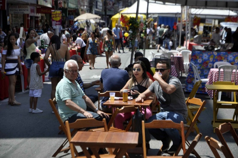 ‘Domingão de Compras’ contará com uma feira de artesanato e food trucks