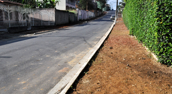 Após asfaltamento, prefeitura de Resende prepara implantação de calçadas no bairro Ipiranga