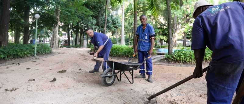Prefeitura de Barra Mansa recupera o piso do Parque Centenário