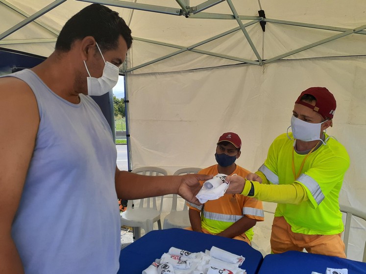 Mobilização de saúde na via Dutra, em Barra Mansa (RJ), atende mais de 30 motoristas profissionais
