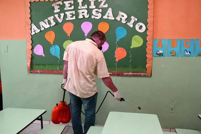 DEDETIZAO ESCOLAS PMR FOTO CARINA ROCHA 3 1