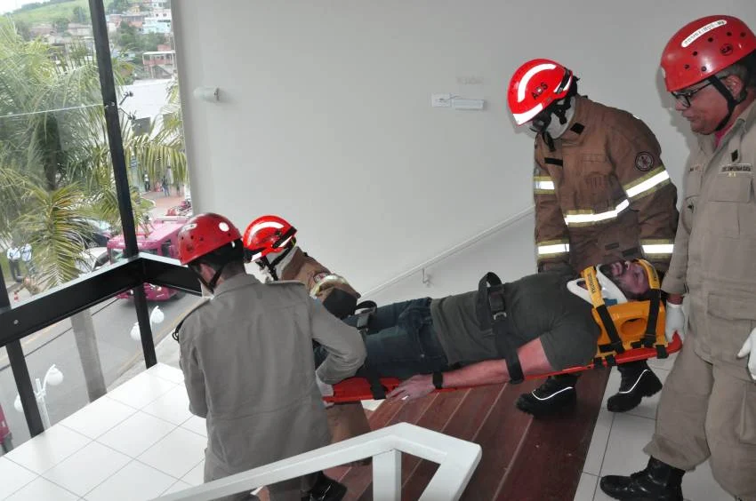 Pref. Pinheiral Bombeiro 1 1