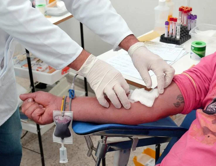Doação de sangue para o hemonúcleo de Resende