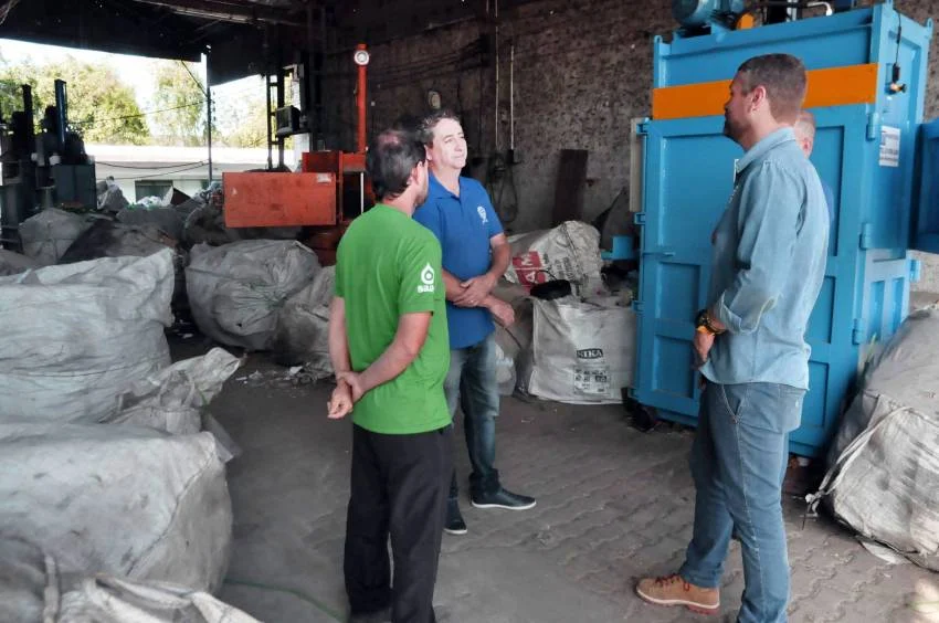 Prefeito Rodrigo Drable entrega da Licença Ambiental na COOPCAT - Barra Mansa-RJ