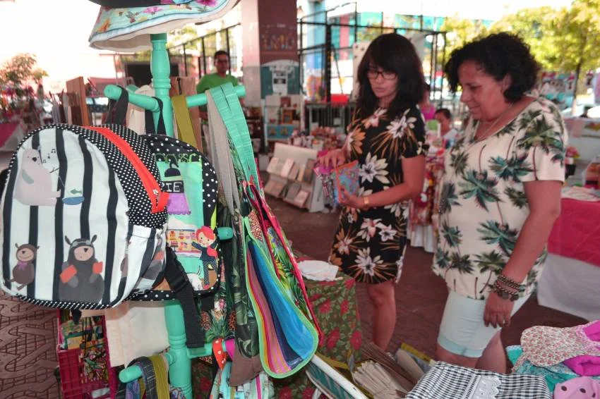 Feira de Artesanato Especial de Natal na Vila