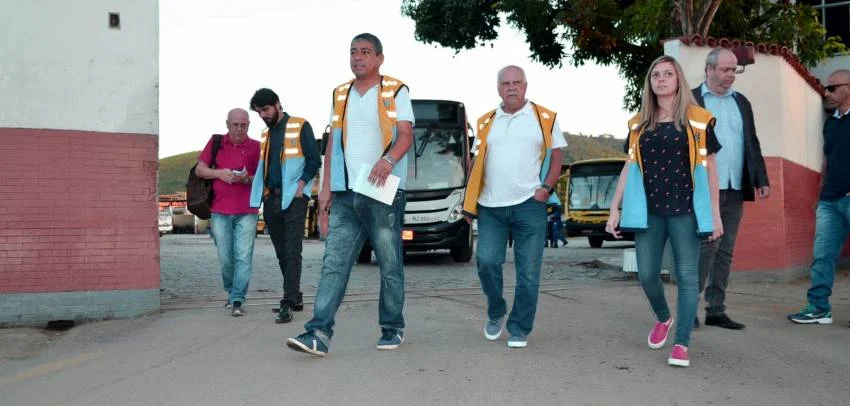 Prefeito participa de Fiscalização em Empresa de Ônibus.