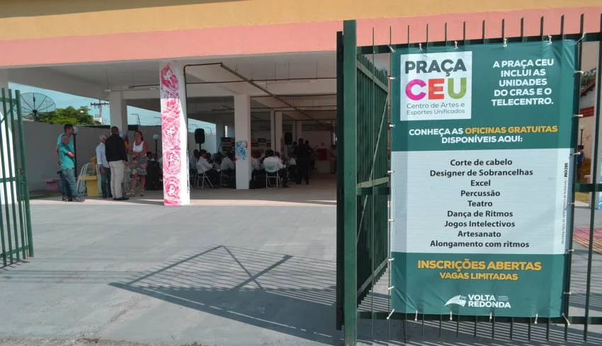 Centro de Artes e Esportes Unificados (Praça CEU), no bairro Vila Rica