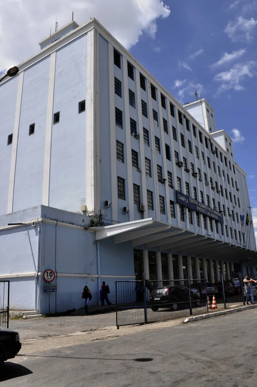 Prédio da Prefeitura de Barra Mansa.