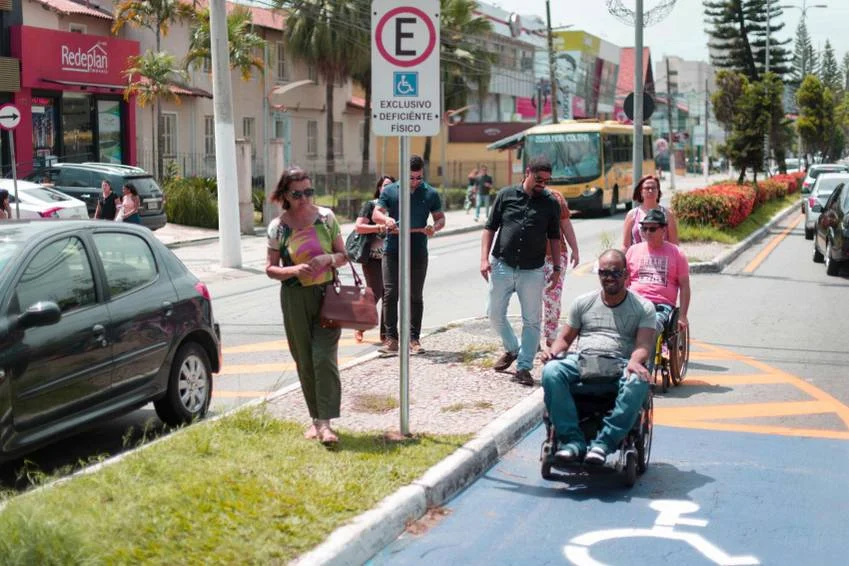 Vagas de automóvel destinadas às pessoas com deficiência