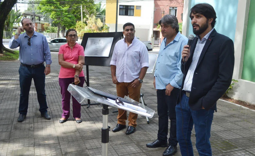 Prefeito Samuca Silva entrega revitalização de praças em Volta Redonda