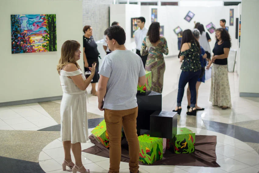Exposição da artista plástica Gizéle Barino