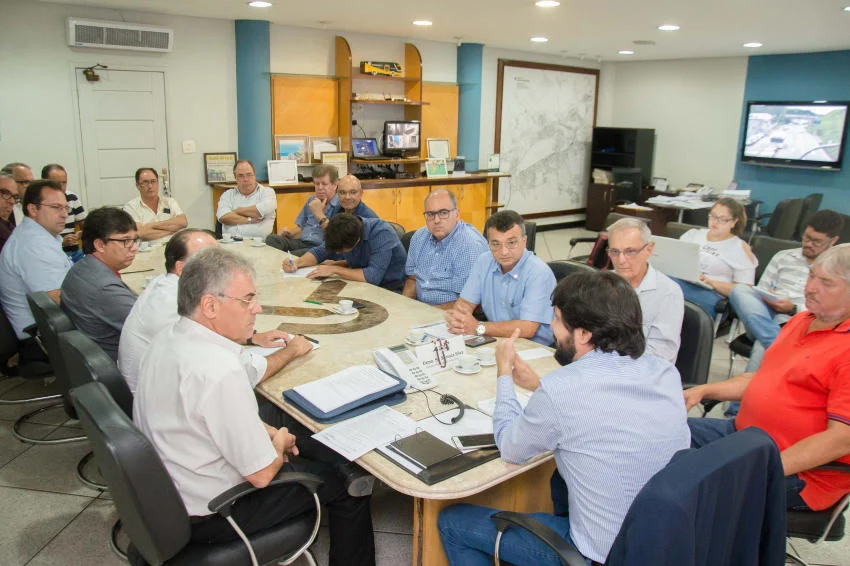 Samuca Silva recebe Fórum das Entidades Representativas de Volta Redonda