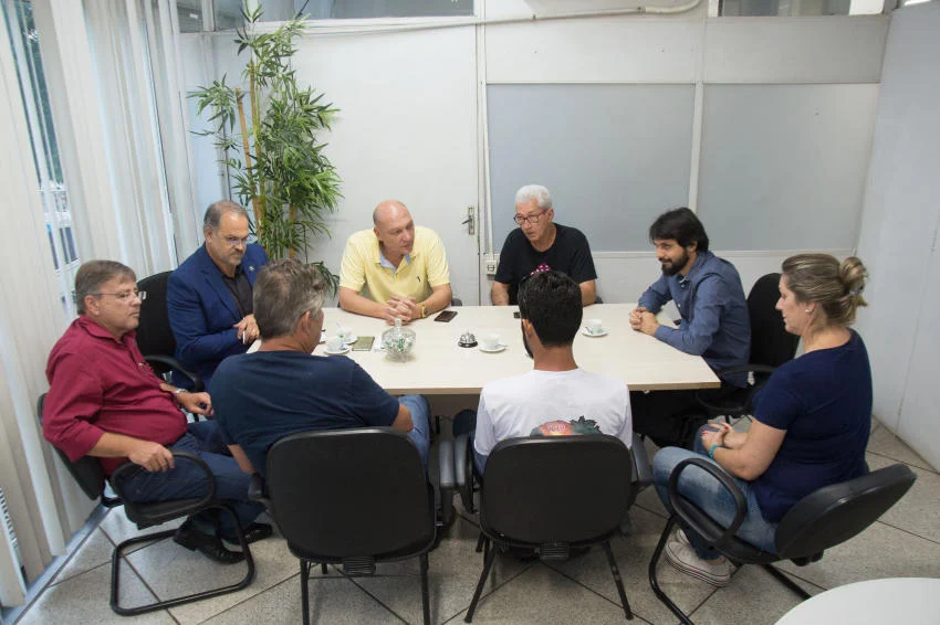 Prefeitura se reúne com Jeep Clube de Volta Redonda