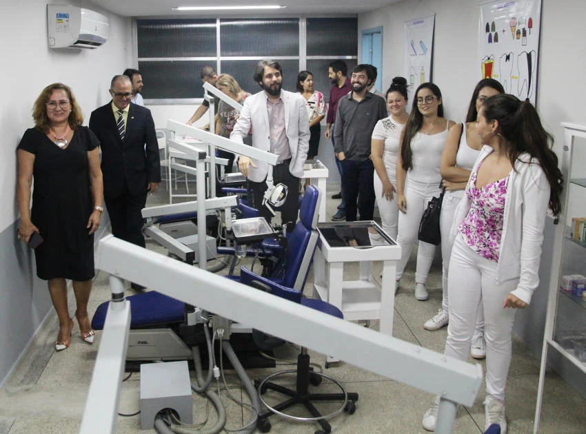 Moradores de Três Poços ganham consultório odontológico