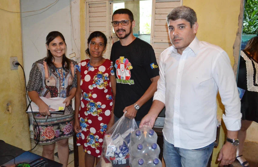 Famílias atingidas pelo último temporal recebem cestas básicas