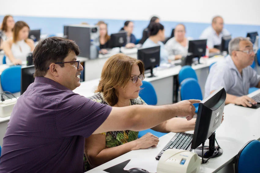 Escola de Governo e Gestão promove cursos de informática