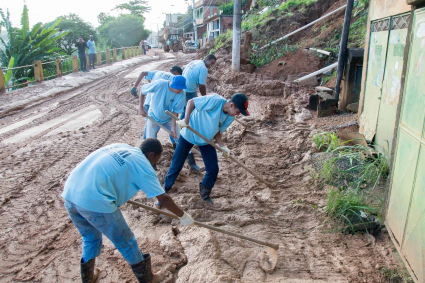 Cerca de 45% da limpeza da cidade já está pronta e em menos de uma semana deverá ser concluído