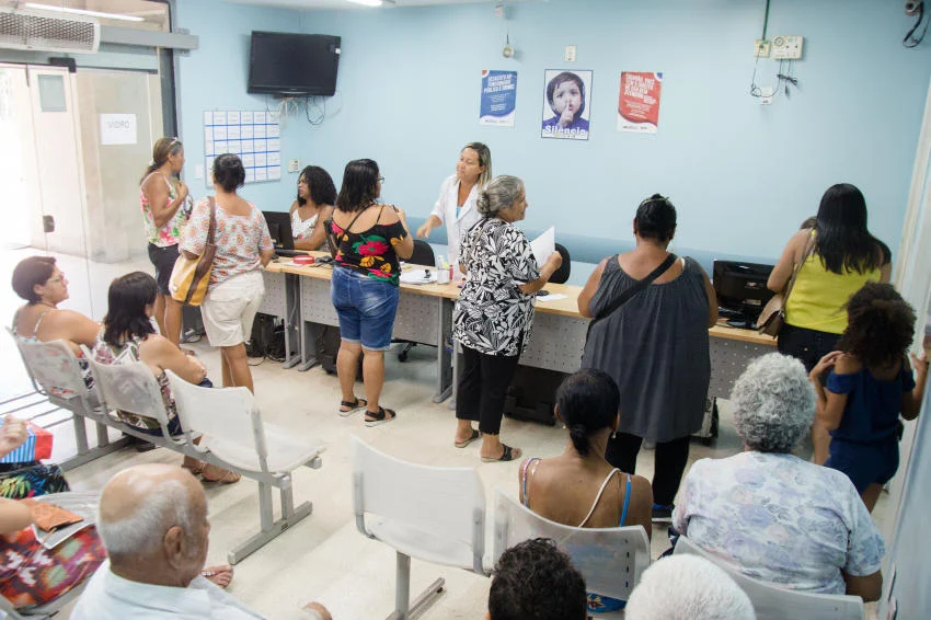 Horário estendido ampliou oferta e já foram agendados mais de 12 mil exames no estádio Raulino de Oliveira; meta é chegar a 15 mil