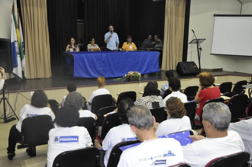 Prefeito participa de II Conferência dos Direitos da Pessoa Idosa
