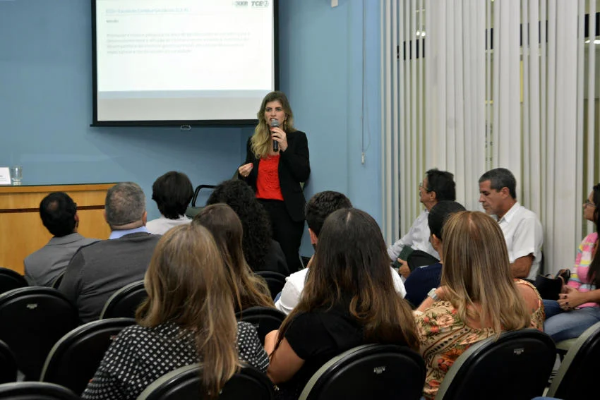 Escola de Governo de Volta Redonda apresenta parceria com TCE-RJ