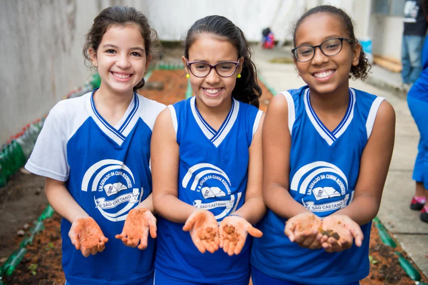 Horta solidária em escola de Resende ganha novos projetos sustentáveis