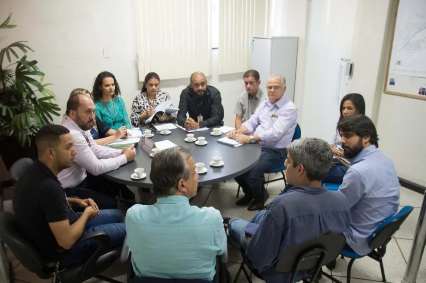 Prefeito se reuniu com grupo de trabalho para darem início às propostas desse projeto