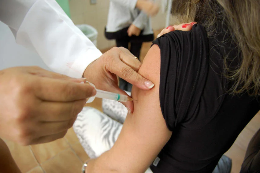 Secretaria de Saúde de Barra Mansa intensifica a vacinação contra o HPV e Meningite C