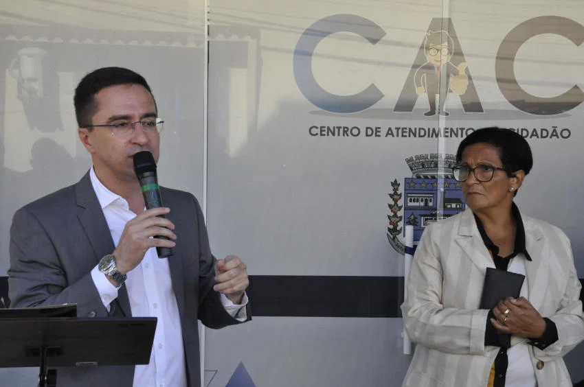 Ednardo anuncia novas obras na inauguração do CAC e CRAS do centro