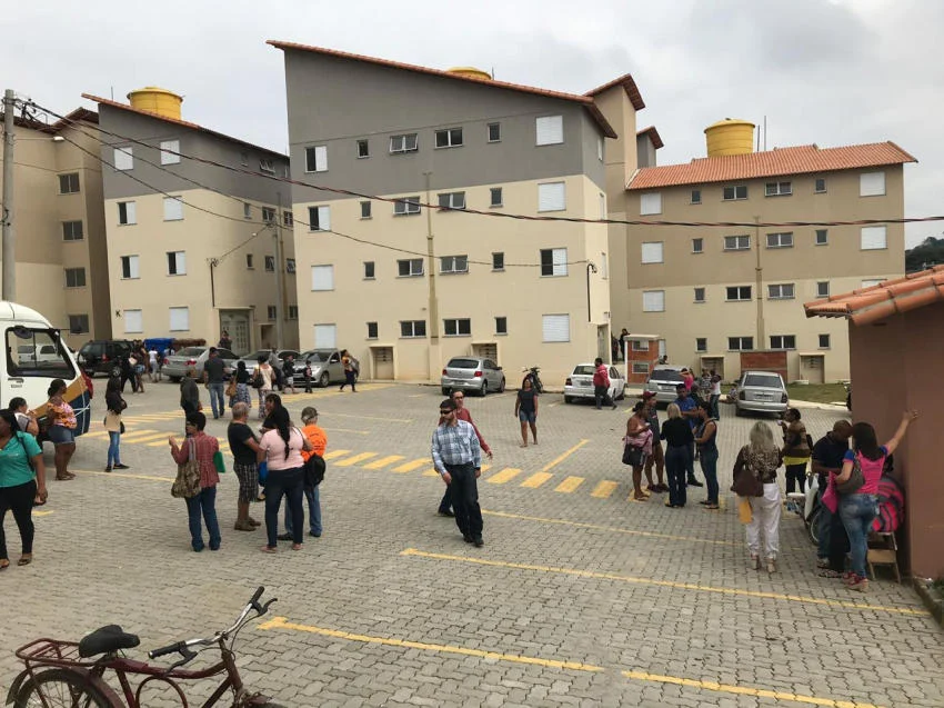 Beneficiários do “Minha Casa, Minha Vida” recebem as chaves dos apartamentos em Volta Redonda