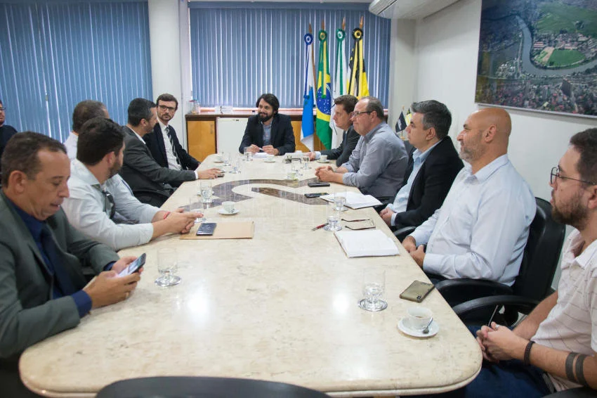 Samuca conhece projeto habitacional do governo do estado para Volta Redonda