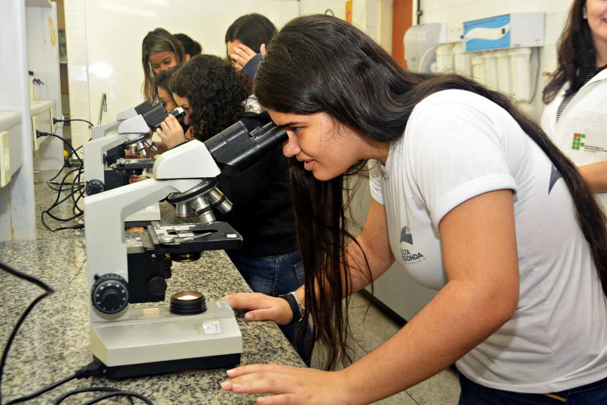 Visita do col Delce Horta IFERJ 1
