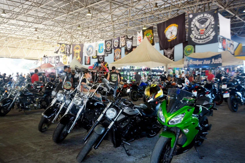 Encontro Nacional de Motociclistas Falcões do Aço arrecada cerca de 5 toneladas de alimentos para entidades
