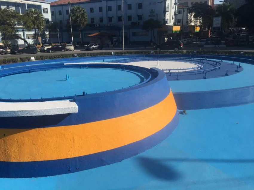 Praça Brasil recebe serviços de revitalização em Volta Redonda