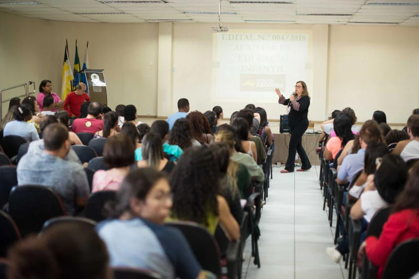 SME convoca aprovados no concurso público para auxiliar de educação infantil