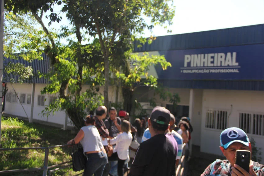 SINE DE PINHEIRAL DISPONIBILIZA MAIS DE100 VAGAS DE EMPREGO