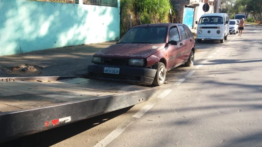 Guarda Municipal de Volta Redonda apreende motos, recupera veículo e  retira carros abandonados das ruas