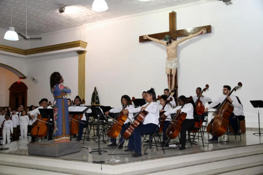 Cello Encounter leva espetáculo à Igreja São Sebastião, no Retiro