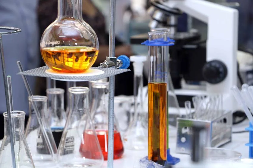 Barra Mansa entrega laboratório de ciências no CEI